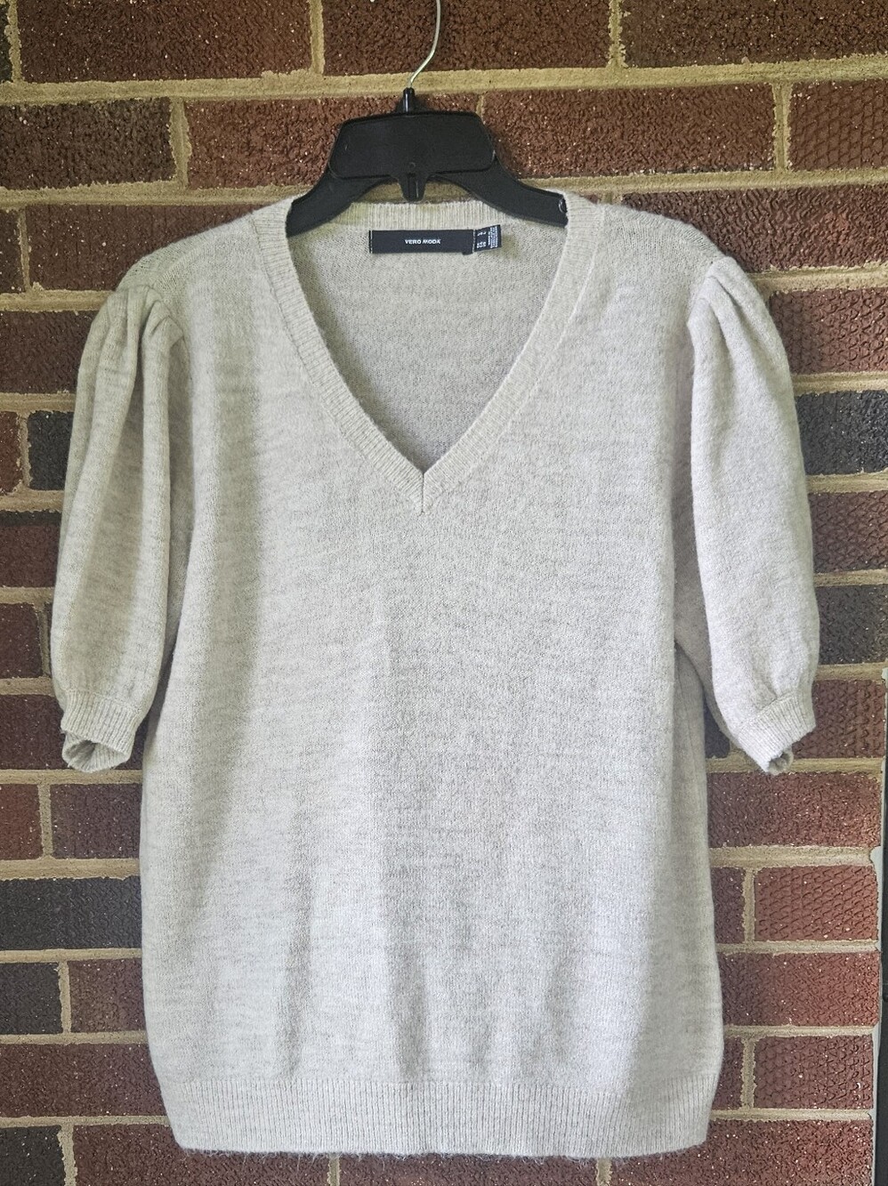 Womens Vero Moda V-Neck Sweater Short Sleeve - Cream Size Medium